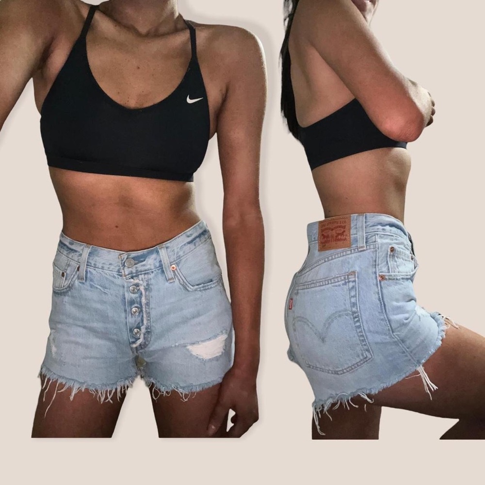 Levi’s 501 Jean Shorts ~ Light Wash